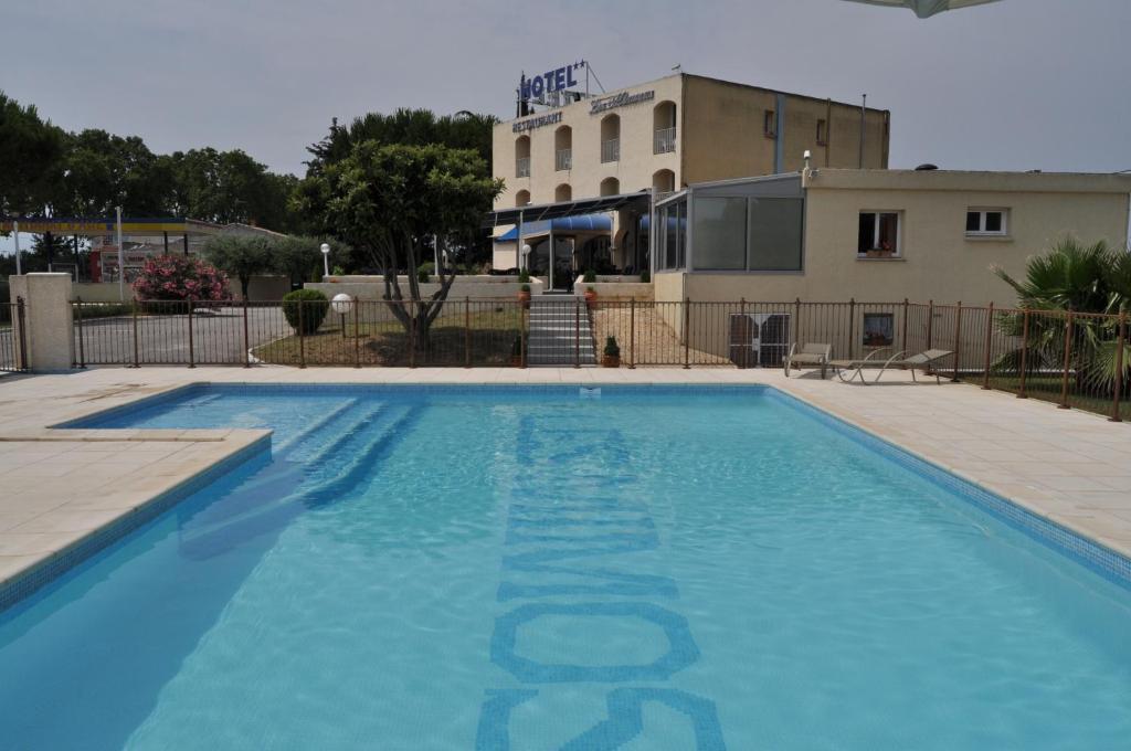 Hotel Les Mimosas Lunel  Esterno foto